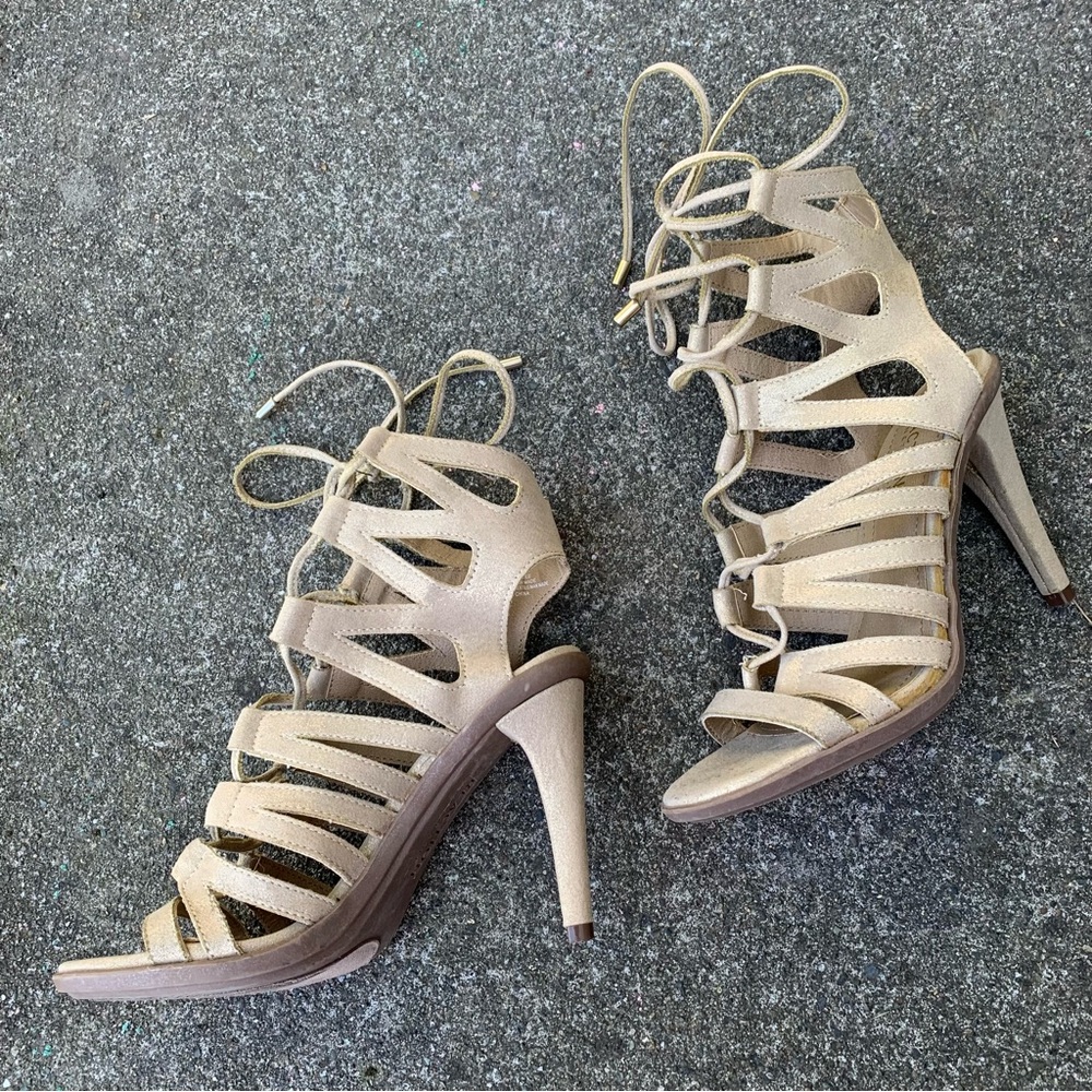 Kenneth Cole reaction sandals gold sz 6.5